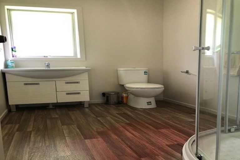 Photo of property in 1/7 Downing Street, Glenfield, Auckland, 0629