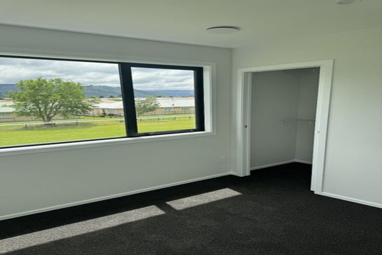 Photo of property in 7 Kumai Lane, Wallaceville, 5018