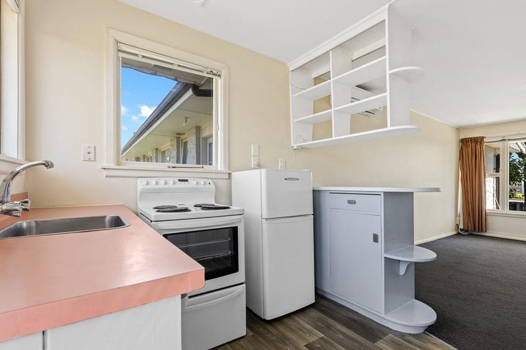 Photo of property in 2/60 Avalon Street, Richmond, Christchurch, 8013