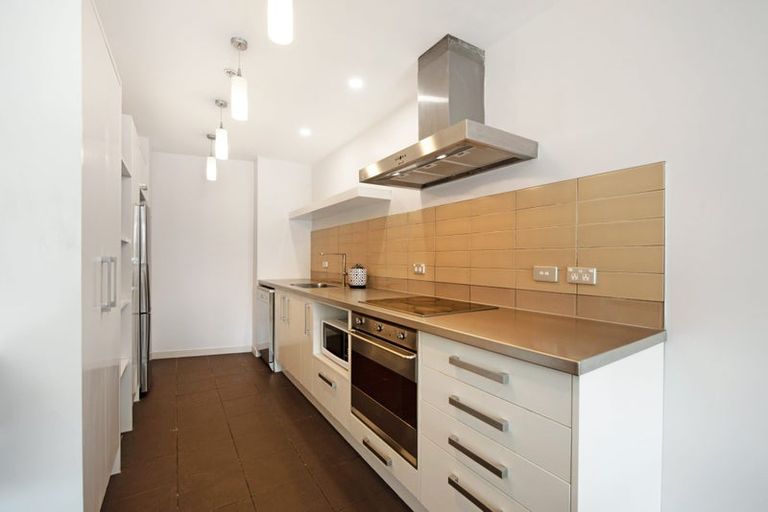 Photo of property in Portal Apartments, 3d/42 Cable Street, Te Aro, Wellington, 6011