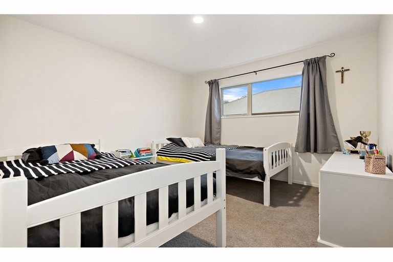 Photo of property in 15 Little Oaks Drive, Yaldhurst, Christchurch, 8042