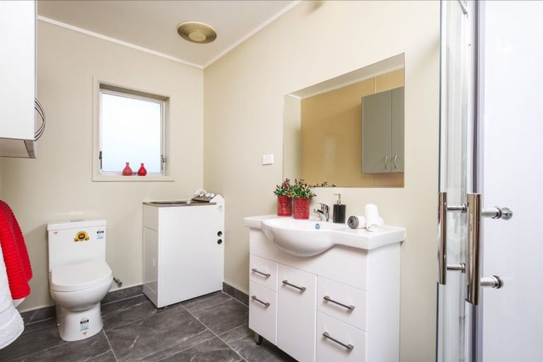 Photo of property in 2/24 Arawa Street, New Lynn, Auckland, 0600