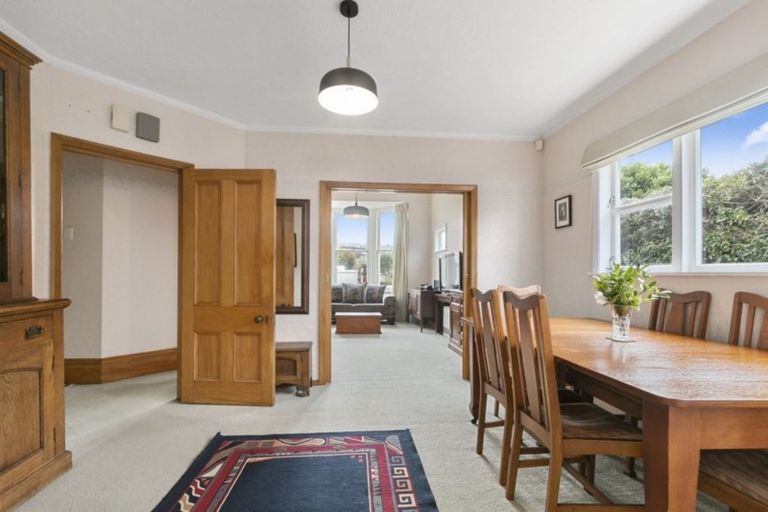 Photo of property in 8 Hautana Square, Woburn, Lower Hutt, 5010