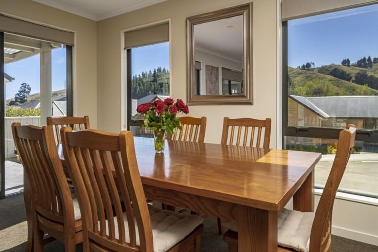 Photo of property in 22 Village Lane, Stoke, Nelson, 7011