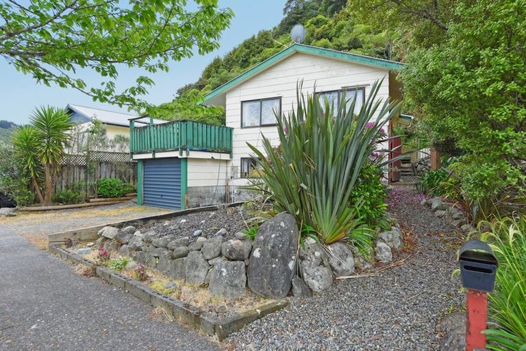 Photo of property in 103 Gillespies Road, Birchville, Upper Hutt, 5018