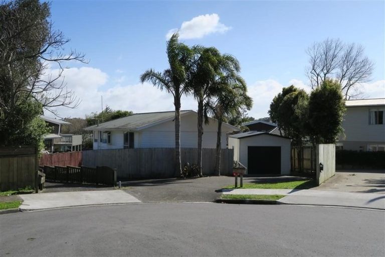 Photo of property in 20 Edgar Pearce Place, Howick, Auckland, 2014