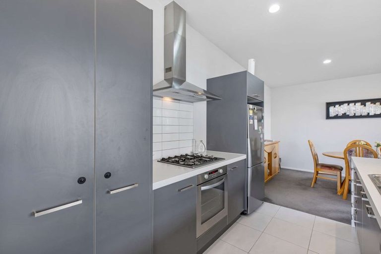 Photo of property in 5 Willowgrange Place, Pukekohe, 2120