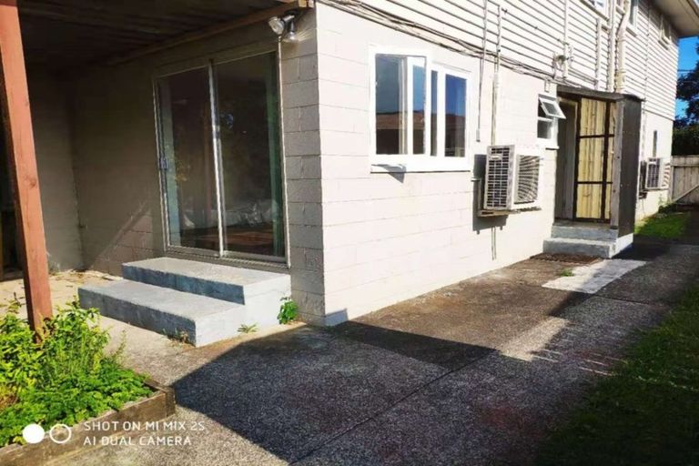 Photo of property in 124 View Road, Sunnyvale, Auckland, 0612