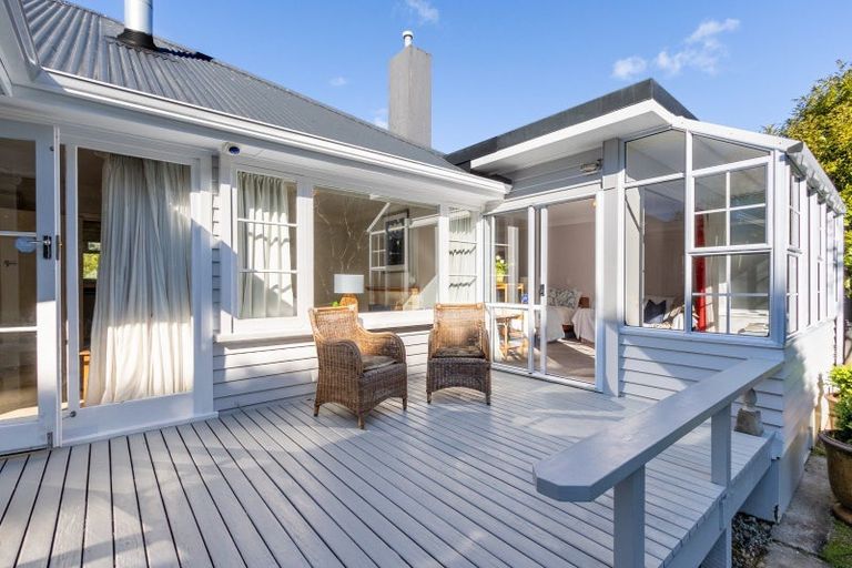 Photo of property in 28 Karu Crescent, Waikanae, 5036