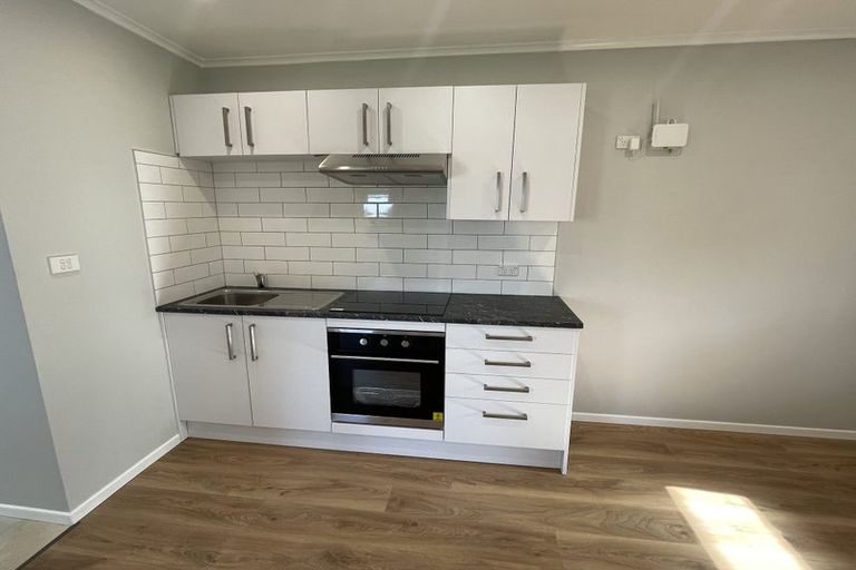 Photo of property in 31 Bruce Road, Glenfield, Auckland, 0629