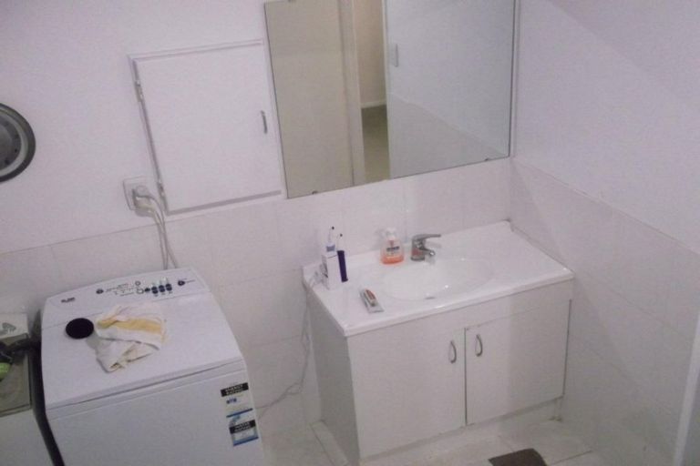 Photo of property in 4/1a Becroft Drive, Forrest Hill, Auckland, 0620