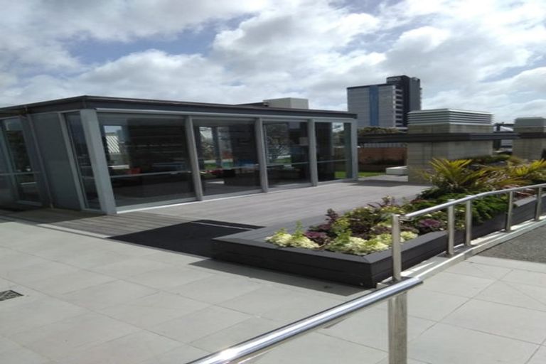 Photo of property in Sentinel Apartments, 1705/3 Northcroft Street, Takapuna, Auckland, 0622