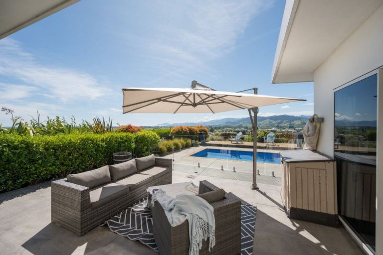 Photo of property in 23 Katania Heights, Brightwater, 7022