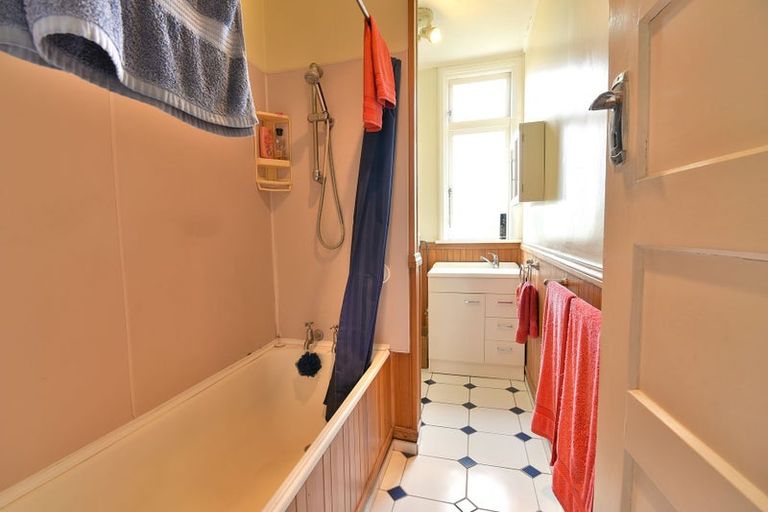 Photo of property in 15 Bernard Street, Kenmure, Dunedin, 9011