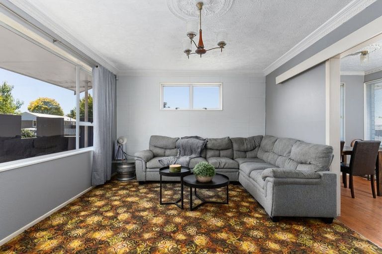 Photo of property in 297 Hendersons Road, Hoon Hay, Christchurch, 8025