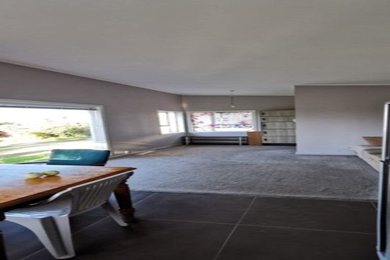 Photo of property in 81 Castor Bay Road, Castor Bay, Auckland, 0620