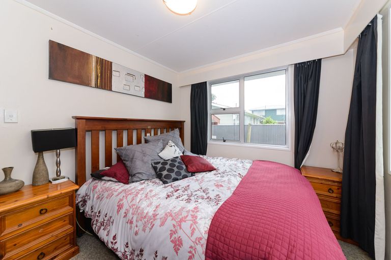 Photo of property in 124 Tremaine Avenue, Westbrook, Palmerston North, 4412