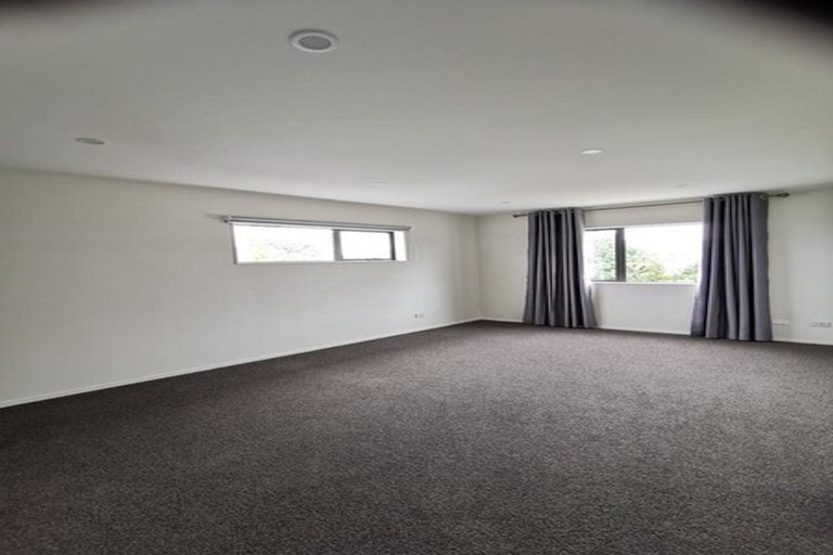Photo of property in 98 Cardiff Road, Pakuranga, Auckland, 2010