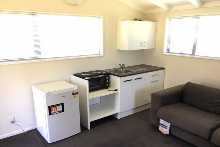 Photo of property in 11 Forbes Road, Favona, Auckland, 2024