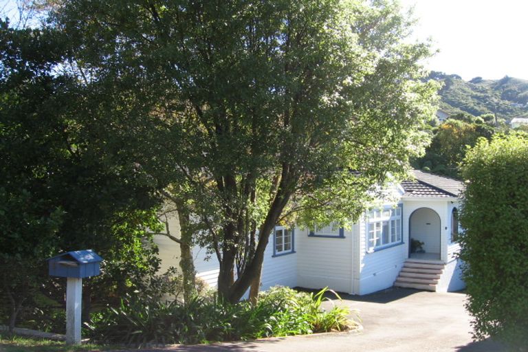 Photo of property in 5 Delhi Crescent, Khandallah, Wellington, 6035