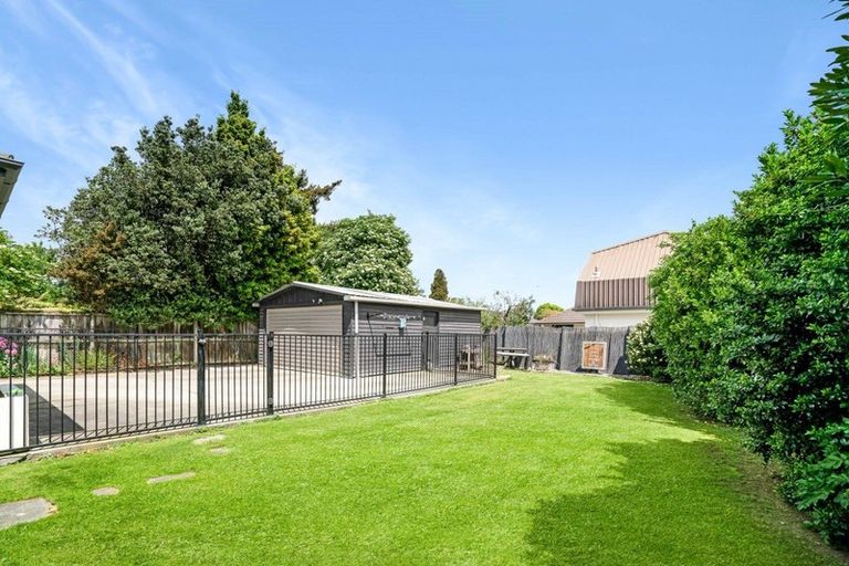 Photo of property in 27 Jenkins Avenue, Redwood, Christchurch, 8051