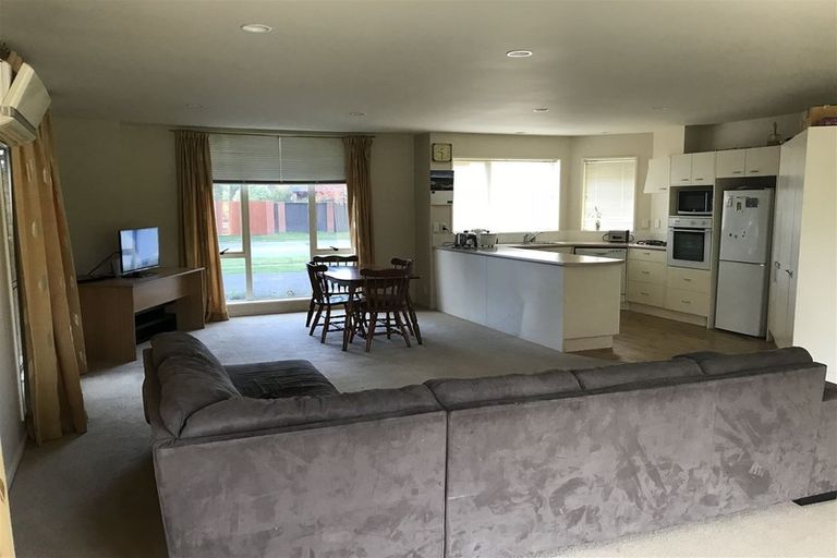 Photo of property in 4 Coppinger Terrace, Aidanfield, Christchurch, 8025