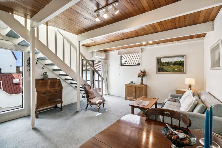 Photo of property in Pitarua Court, 2/11 Pitarua Street, Thorndon, Wellington, 6011