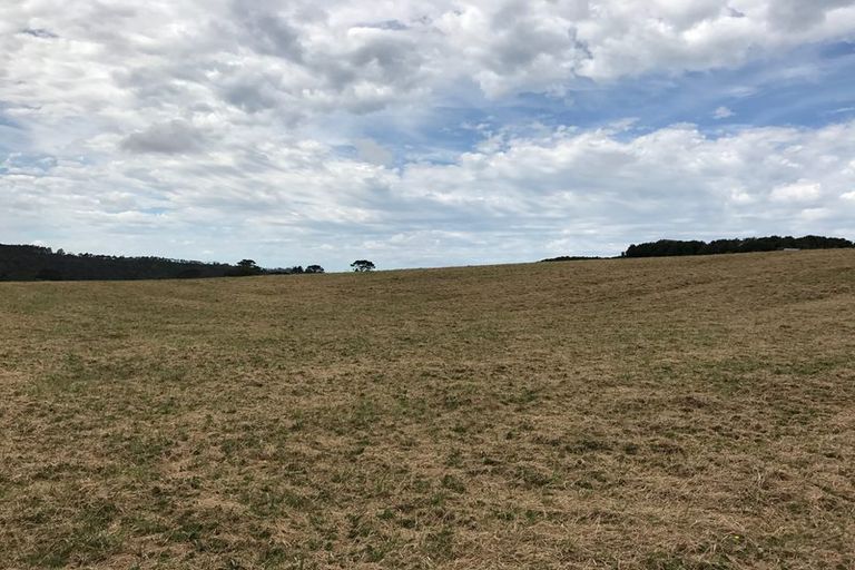 Photo of property in 145a Vaughans Road, Okura, Albany, 0792