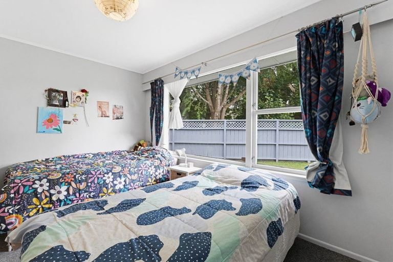 Photo of property in 7 Barberry Lane, Te Atatu Peninsula, Auckland, 0610