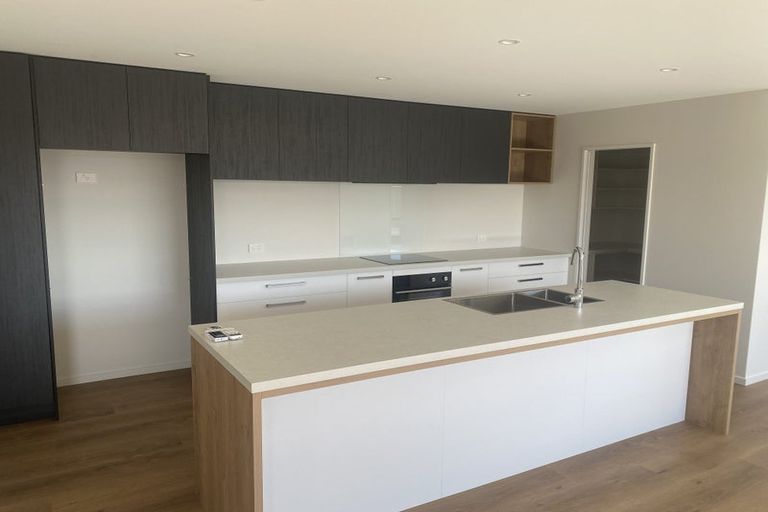 Photo of property in 19 Gemstone Place, Rolleston, 7615