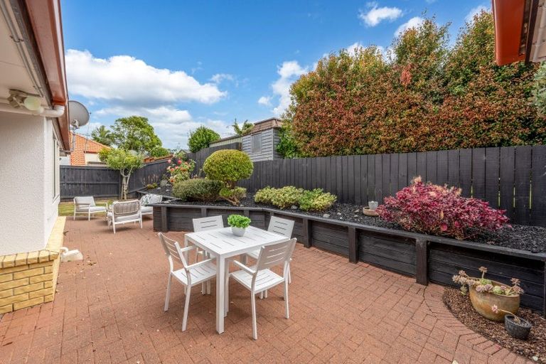 Photo of property in 9 Kentia Way, Somerville, Auckland, 2014