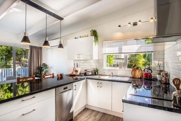 Photo of property in 99a Ruahine Street, Paraparaumu, 5032