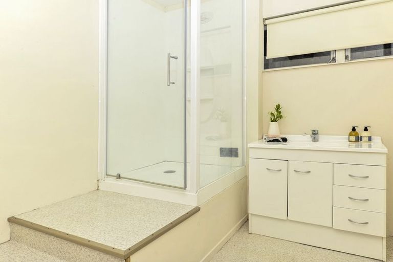 Photo of property in 1/117 Golf Road, New Lynn, Auckland, 0600