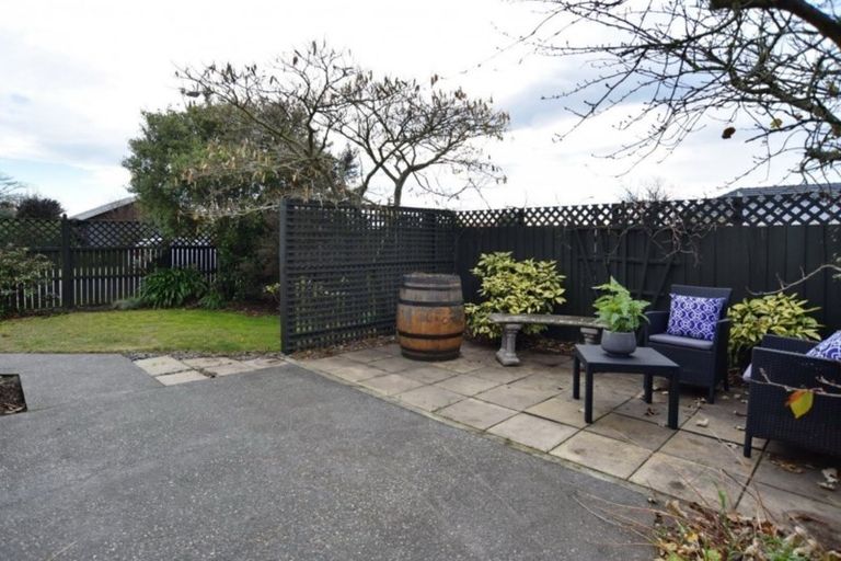 Photo of property in 3a Glenconnor Place, Burwood, Christchurch, 8083