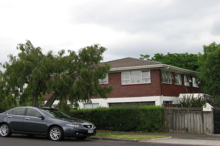 Photo of property in 4 Heaphy Street, Blockhouse Bay, Auckland, 0600