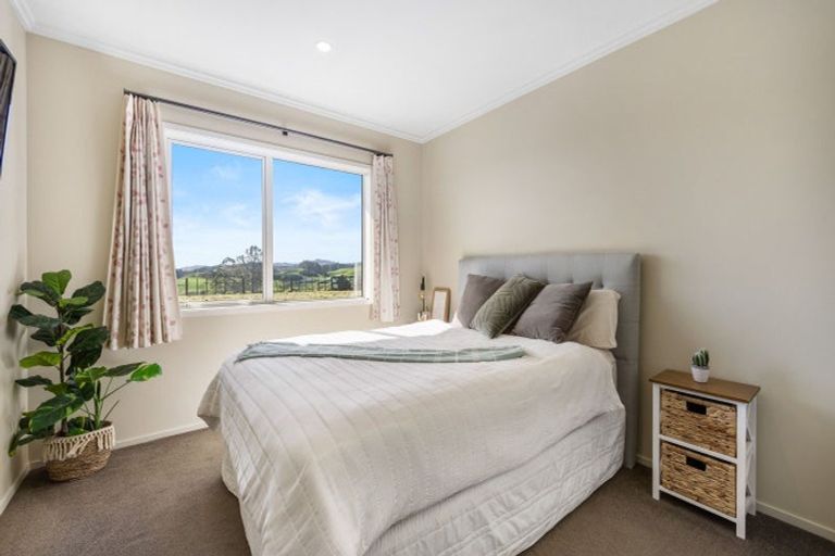 Photo of property in 47 Chamberlain Road, Bombay, 2675