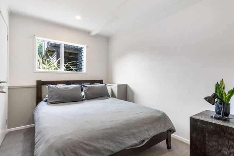 Photo of property in 7 Paris Place, Birkenhead, Auckland, 0626