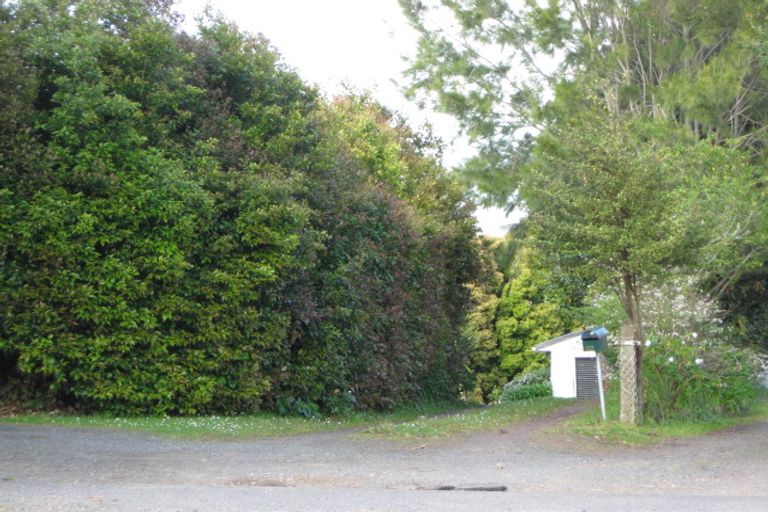 Photo of property in 22 Mcentee Road, Waitakere, Auckland, 0816