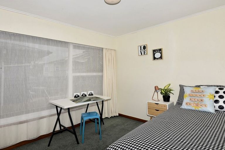 Photo of property in 1/117 Golf Road, New Lynn, Auckland, 0600