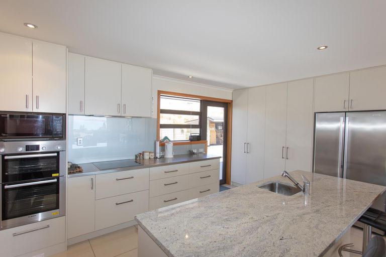 Photo of property in 2 Walter Black Place, Lake Tekapo, 7999