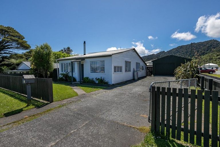 Photo of property in 31 Fox Street, Cobden, Greymouth, 7802