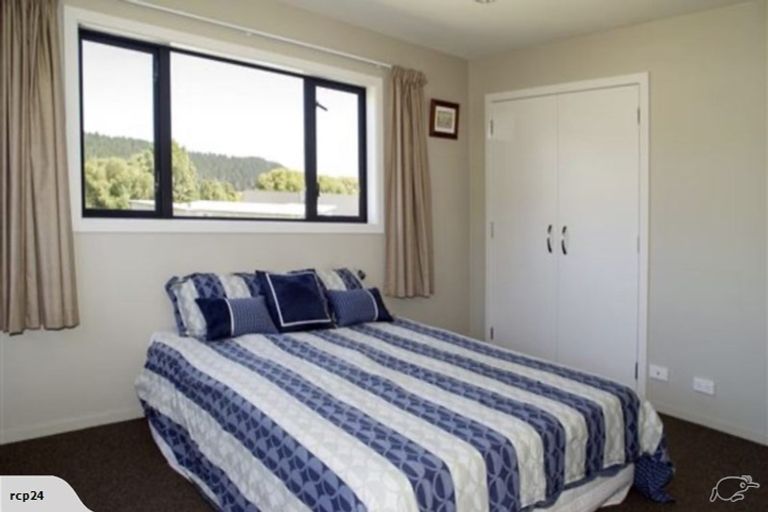 Photo of property in 12 Criffel Place, Luggate, Cromwell, 9383