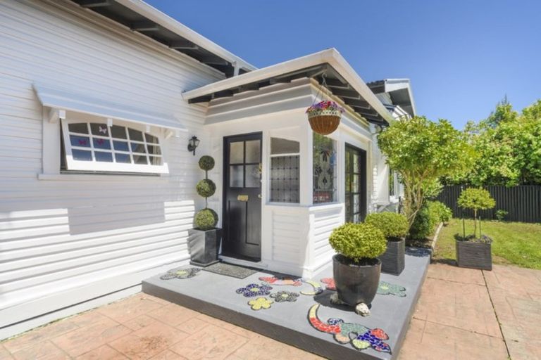 Photo of property in 320 Featherston Street, Palmerston North, 4410