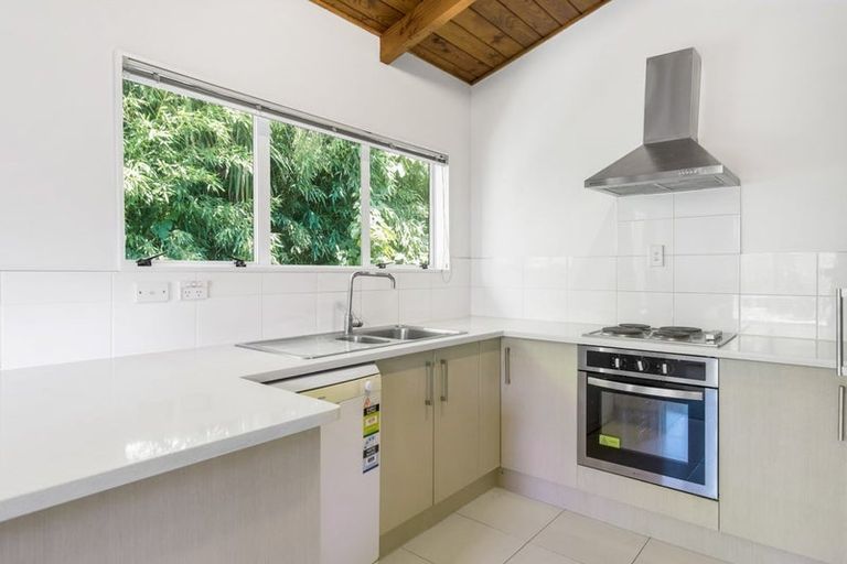 Photo of property in 2/45 Mcdowell Crescent, Hillcrest, Auckland, 0627
