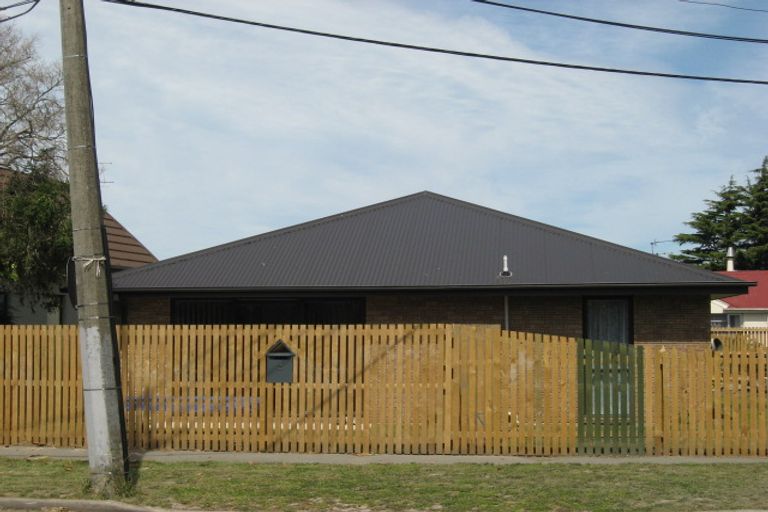 Photo of property in 2 Mcgregors Road, Bromley, Christchurch, 8062