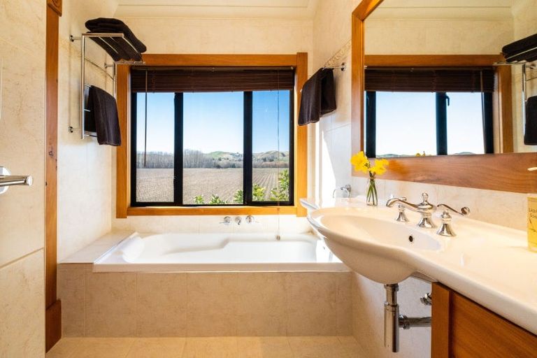 Photo of property in Beckenridge Lodge, 1 Breckenridge Lane, Puketapu, Napier, 4183