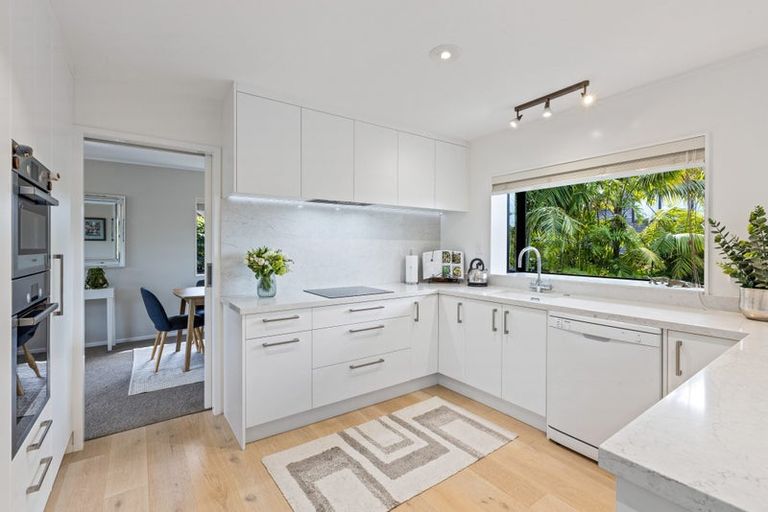 Photo of property in 23 Glucina Avenue, West Harbour, Auckland, 0618