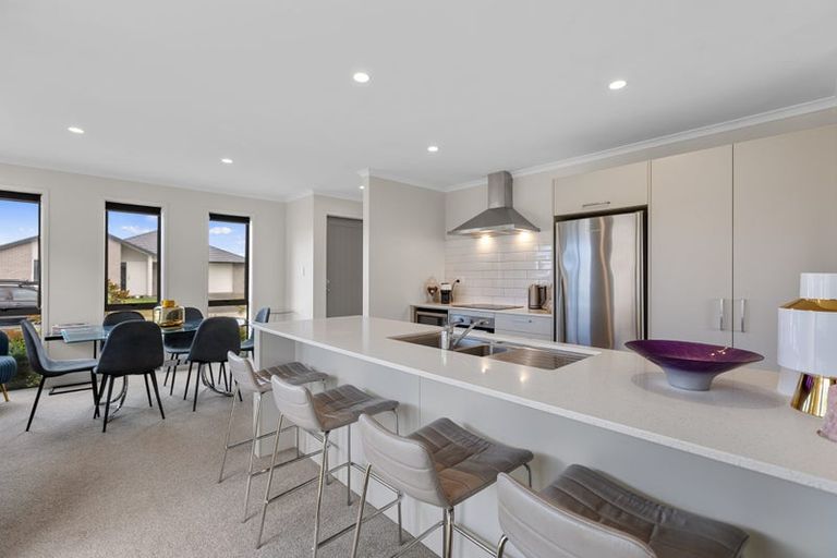 Photo of property in 5 Kuru Place, Papamoa, 3118