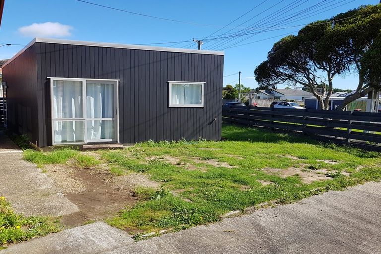 Photo of property in 55 Kenderdine Road, Papatoetoe, Auckland, 2025