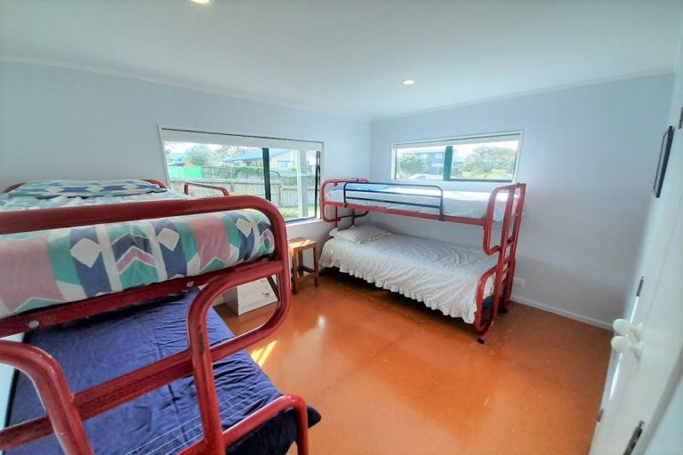 Photo of property in 106 Titoki Place, Matarangi, Whitianga, 3592